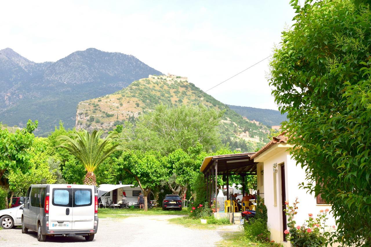Camping & Bungalows Castle View Mistrá Exterior foto
