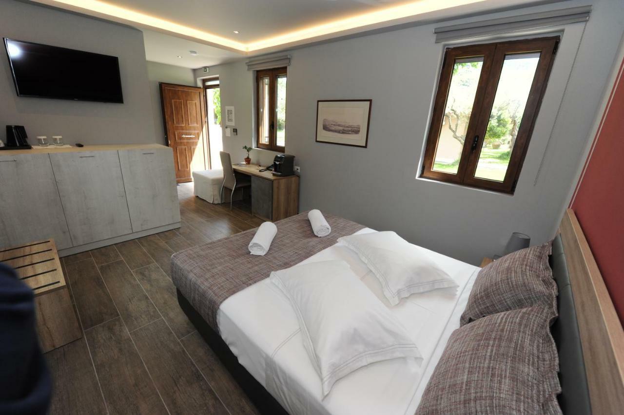 Camping & Bungalows Castle View Mistrá Exterior foto